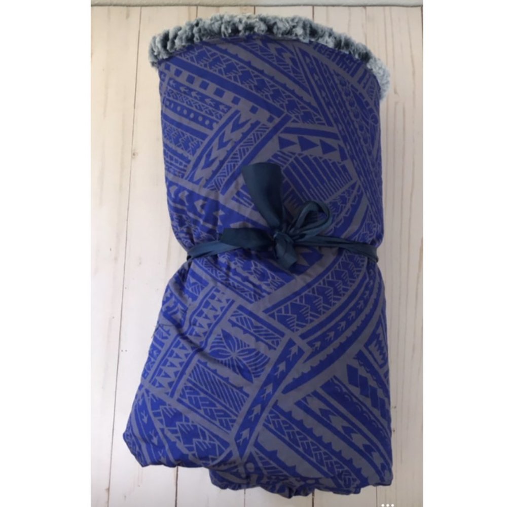 Handmade Polynesian Print Throw Blanket